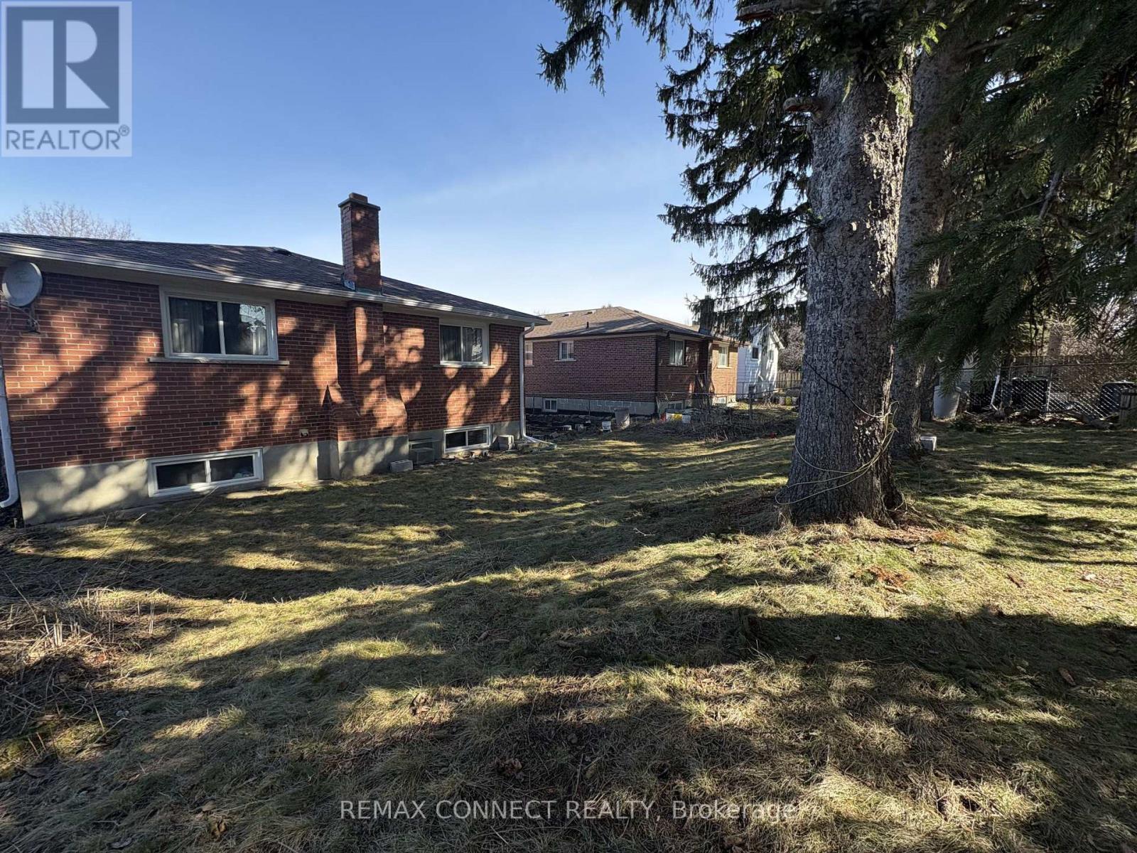 Upper - 23 Chalet Road, Toronto, Ontario  M2J 3V3 - Photo 18 - C12942548