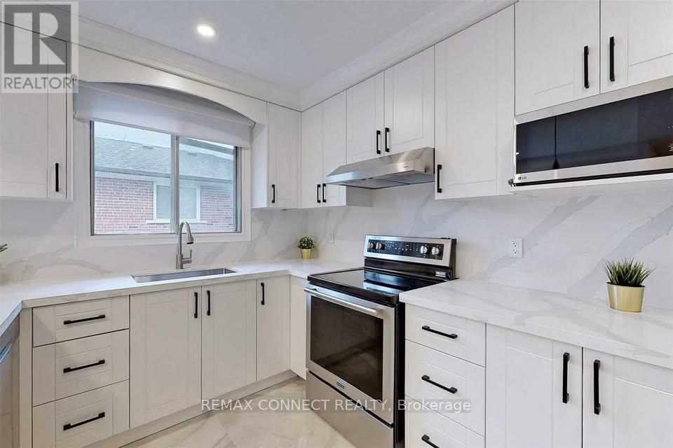 Upper - 23 Chalet Road, Toronto, Ontario  M2J 3V3 - Photo 7 - C12942548