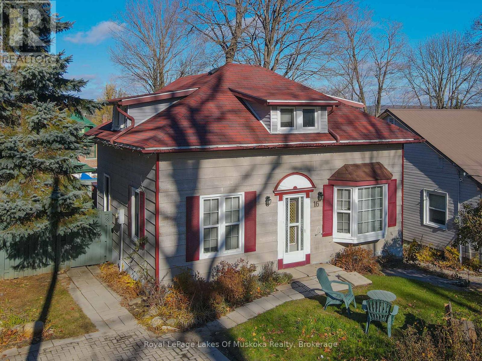 16 ROGERS ROAD, Huntsville, Ontario