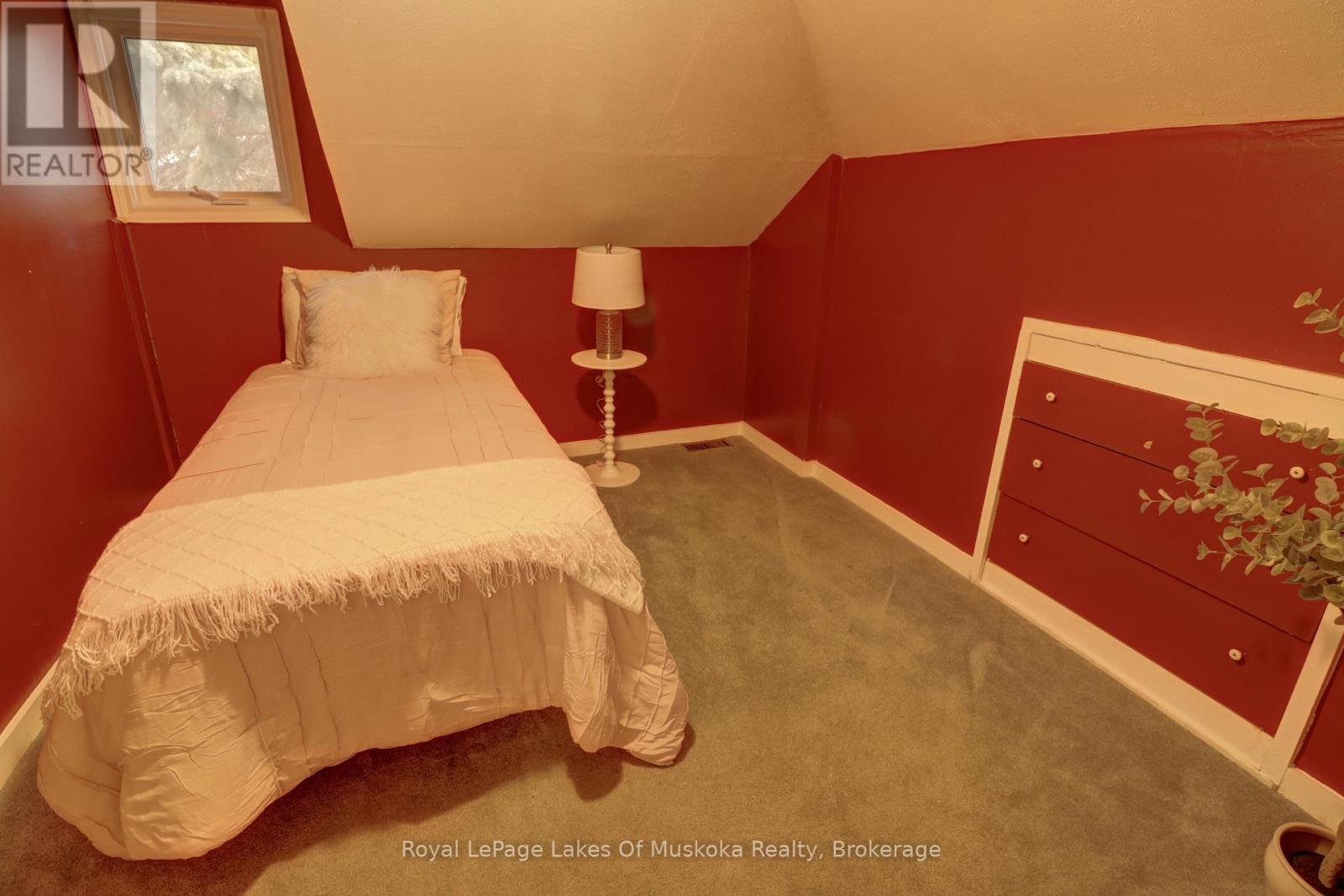 16 Rogers Road, Huntsville, Ontario P1H 1T1 - Photo 20 - X12942296