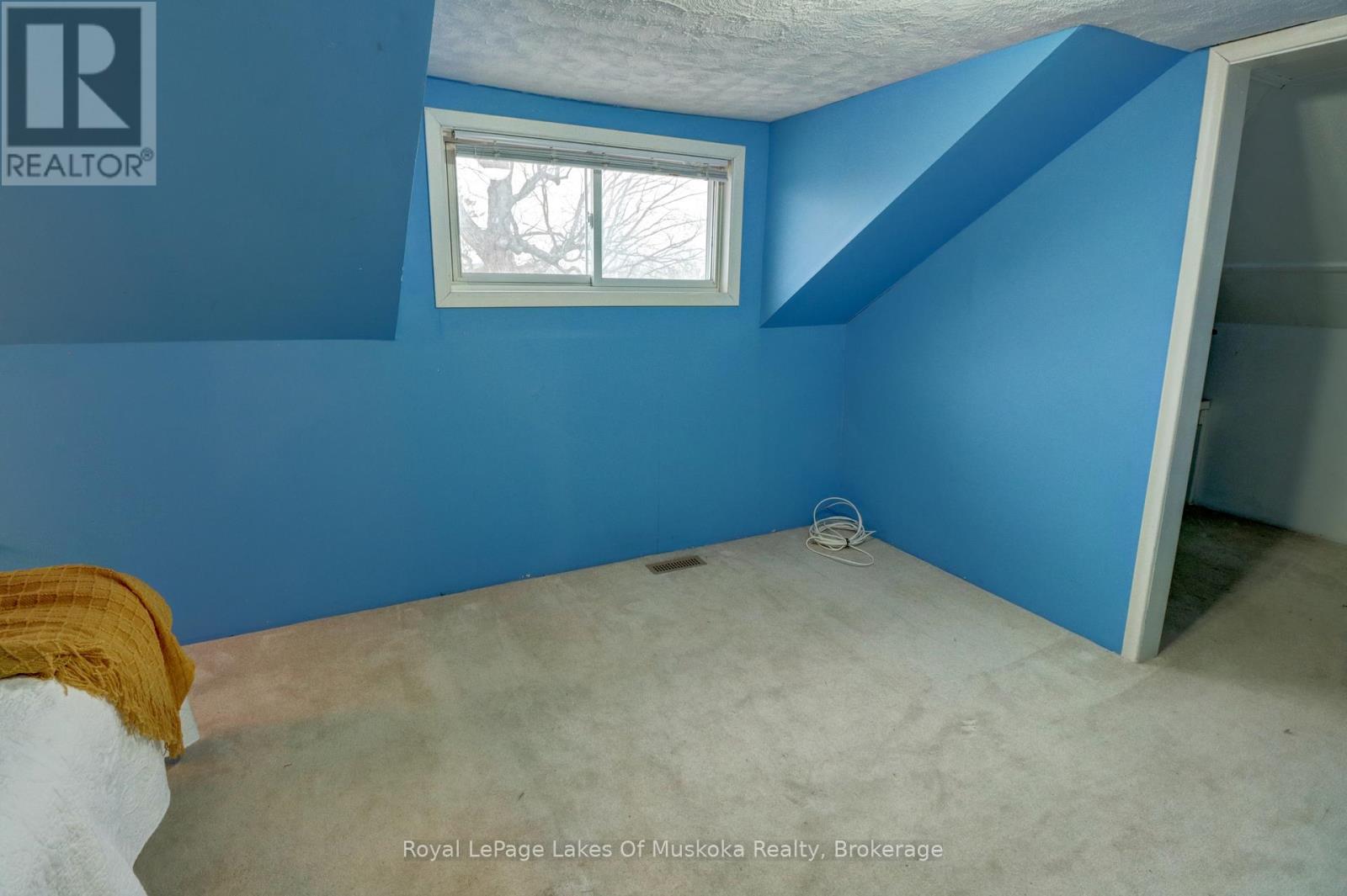 16 Rogers Road, Huntsville, Ontario P1H 1T1 - Photo 19 - X12942296