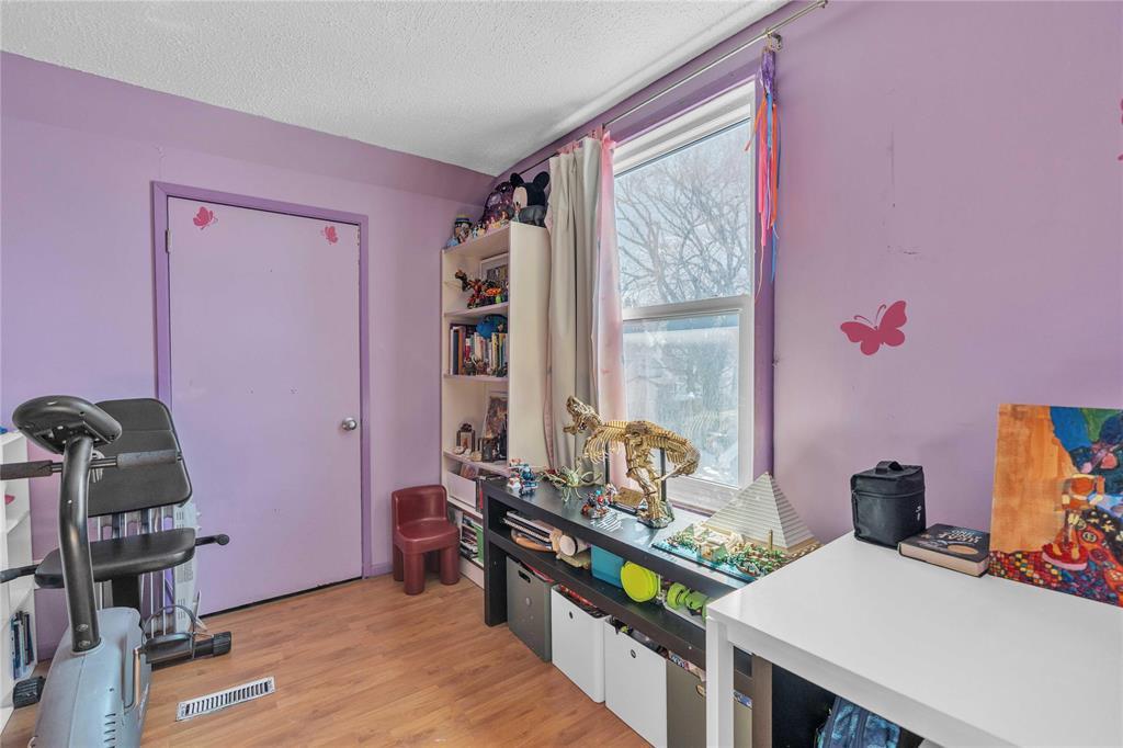 407 Duffield Street, Winnipeg, Manitoba  R3J 2K3 - Photo 13 - 202605870