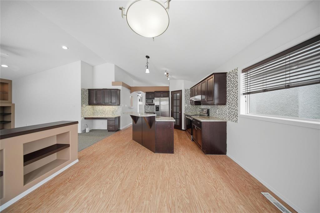 39 Silkwood Crescent, Winnipeg, Manitoba  R2P 1L1 - Photo 6 - 202605951