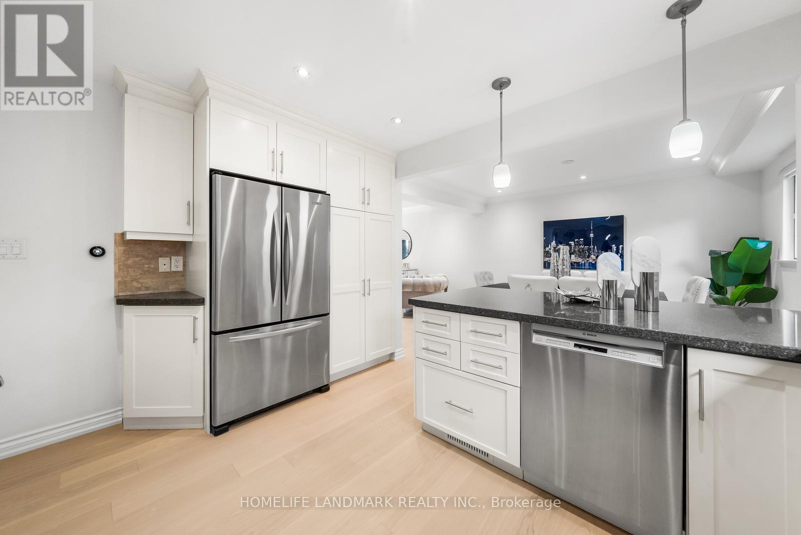 11 Jondan Crescent, Markham, Ontario  L3T 3Z4 - Photo 14 - N12942448