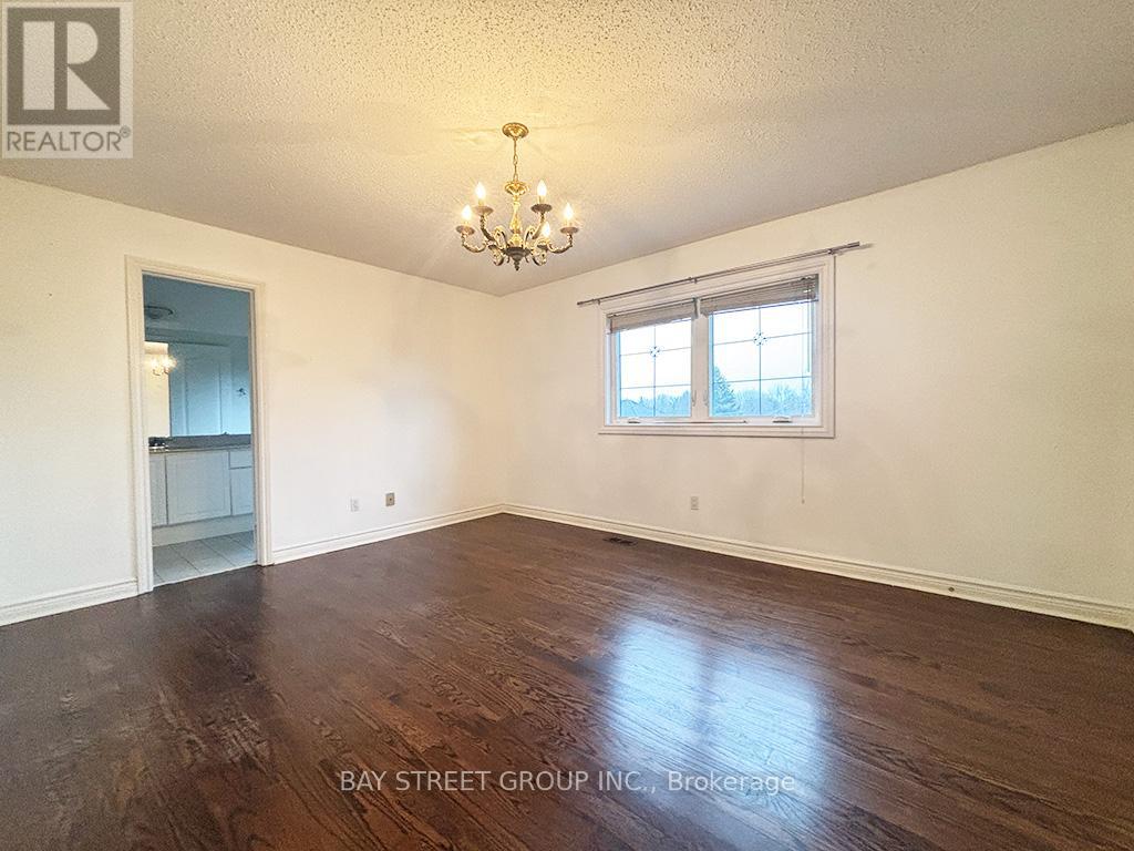 12a Ava Crescent, Richmond Hill, Ontario  L4B 2X1 - Photo 29 - N12942458