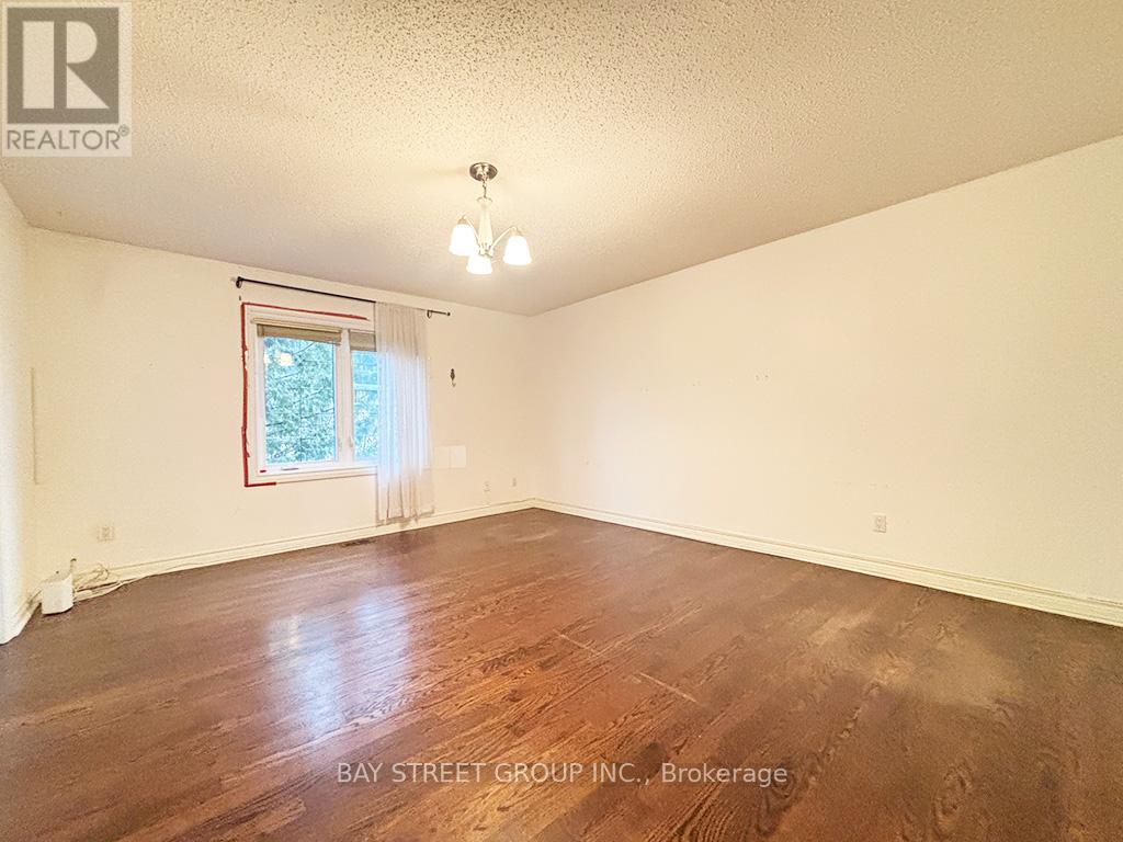 12a Ava Crescent, Richmond Hill, Ontario  L4B 2X1 - Photo 30 - N12942458