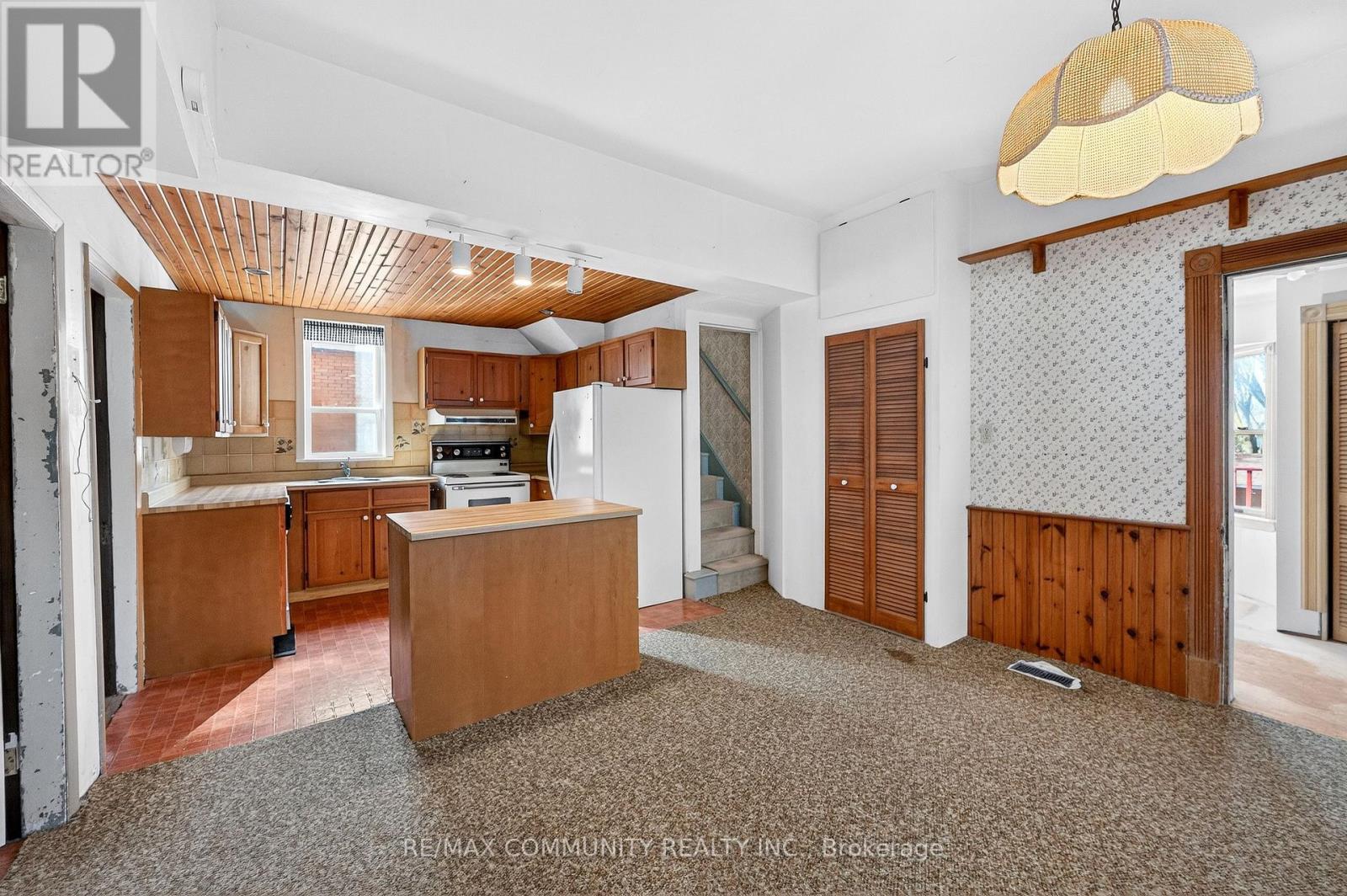 28 Queen Street, Innisfil, Ontario  L0L 1L0 - Photo 13 - N12942472