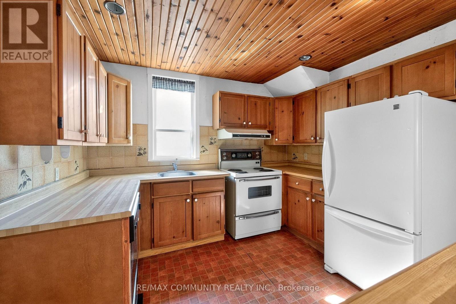 28 Queen Street, Innisfil, Ontario  L0L 1L0 - Photo 16 - N12942472