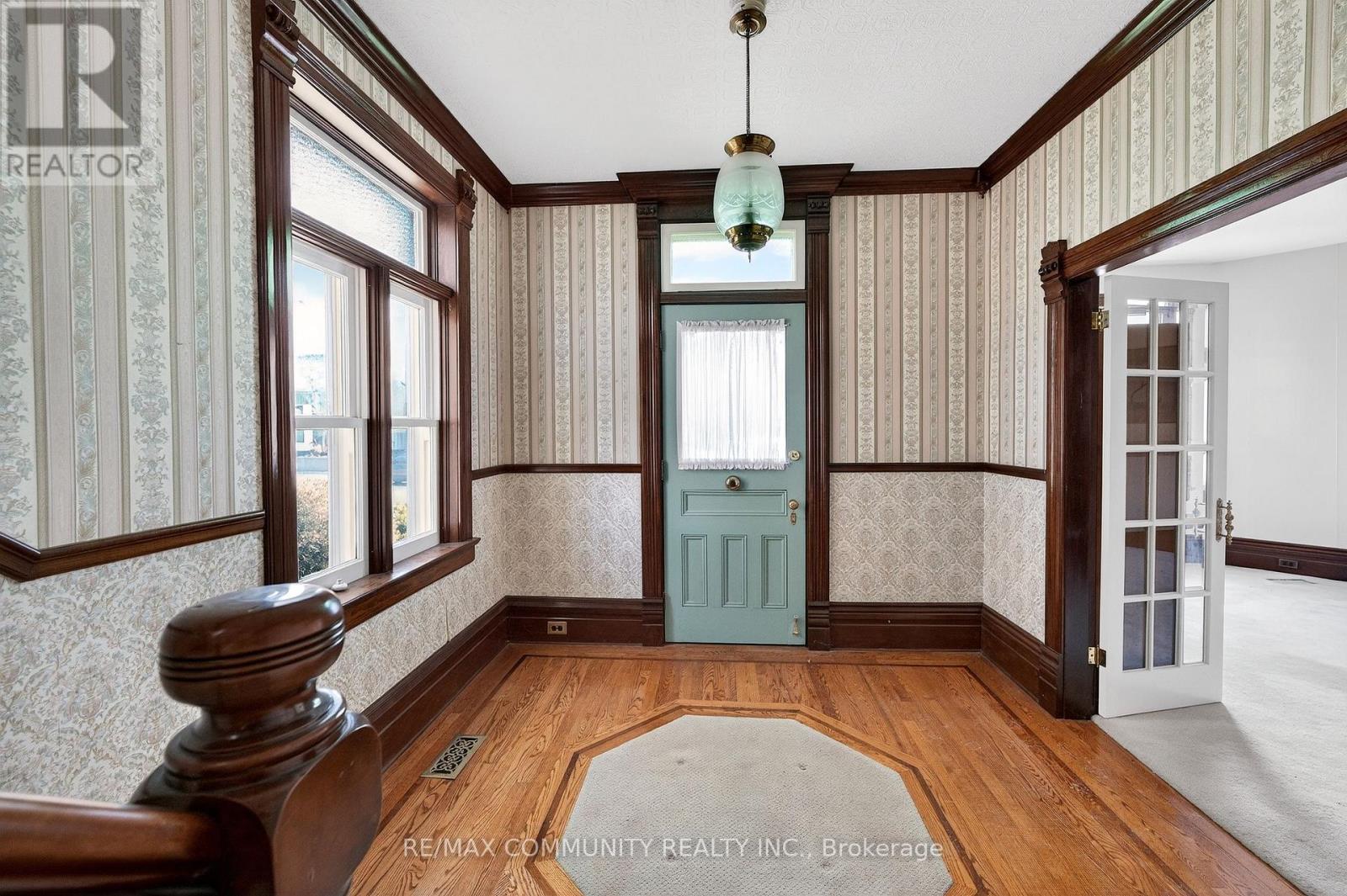 28 Queen Street, Innisfil, Ontario  L0L 1L0 - Photo 6 - N12942472