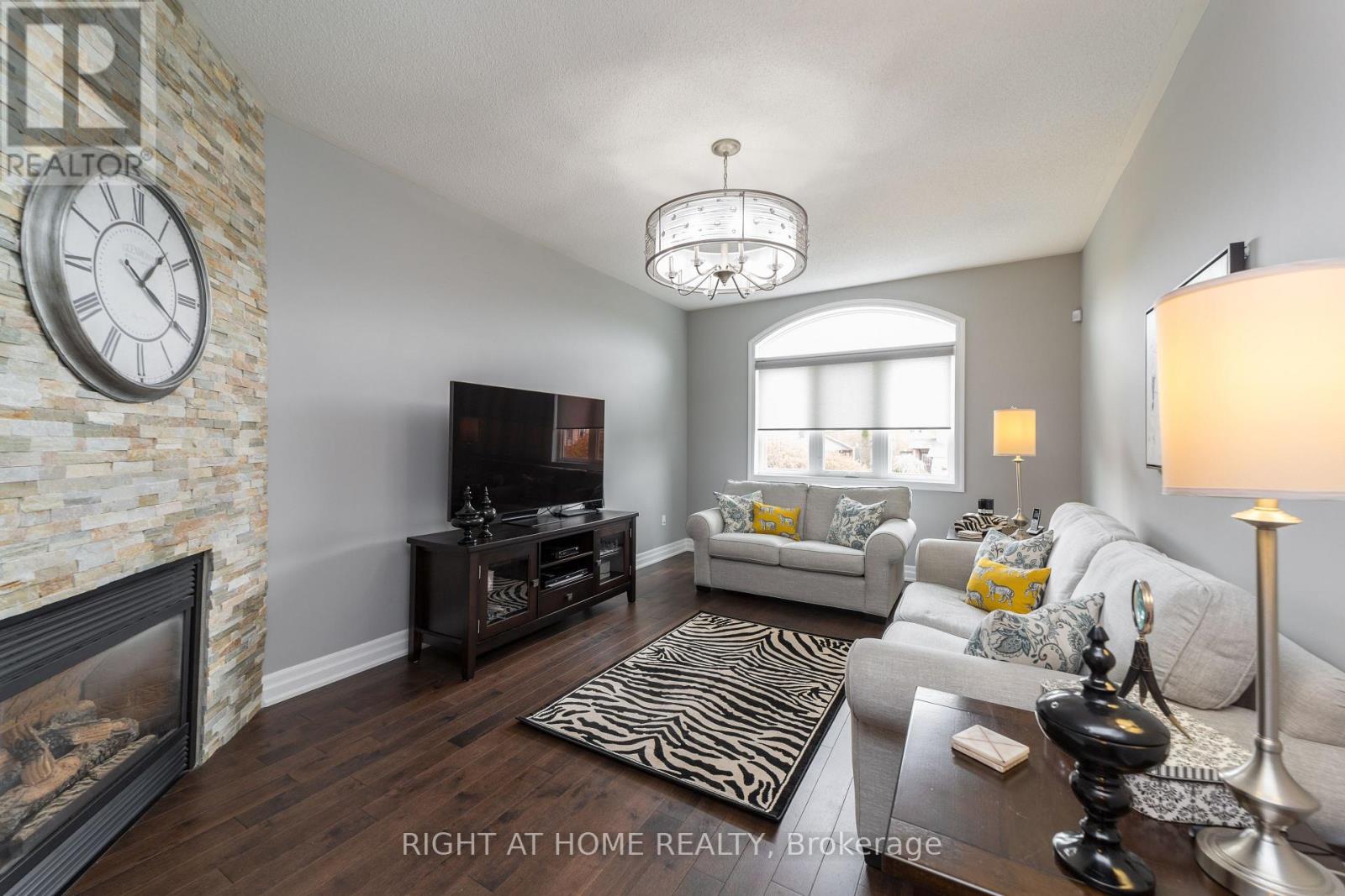 53 Primeau Drive, Aurora, Ontario  L4G 6Z3 - Photo 23 - N12942476