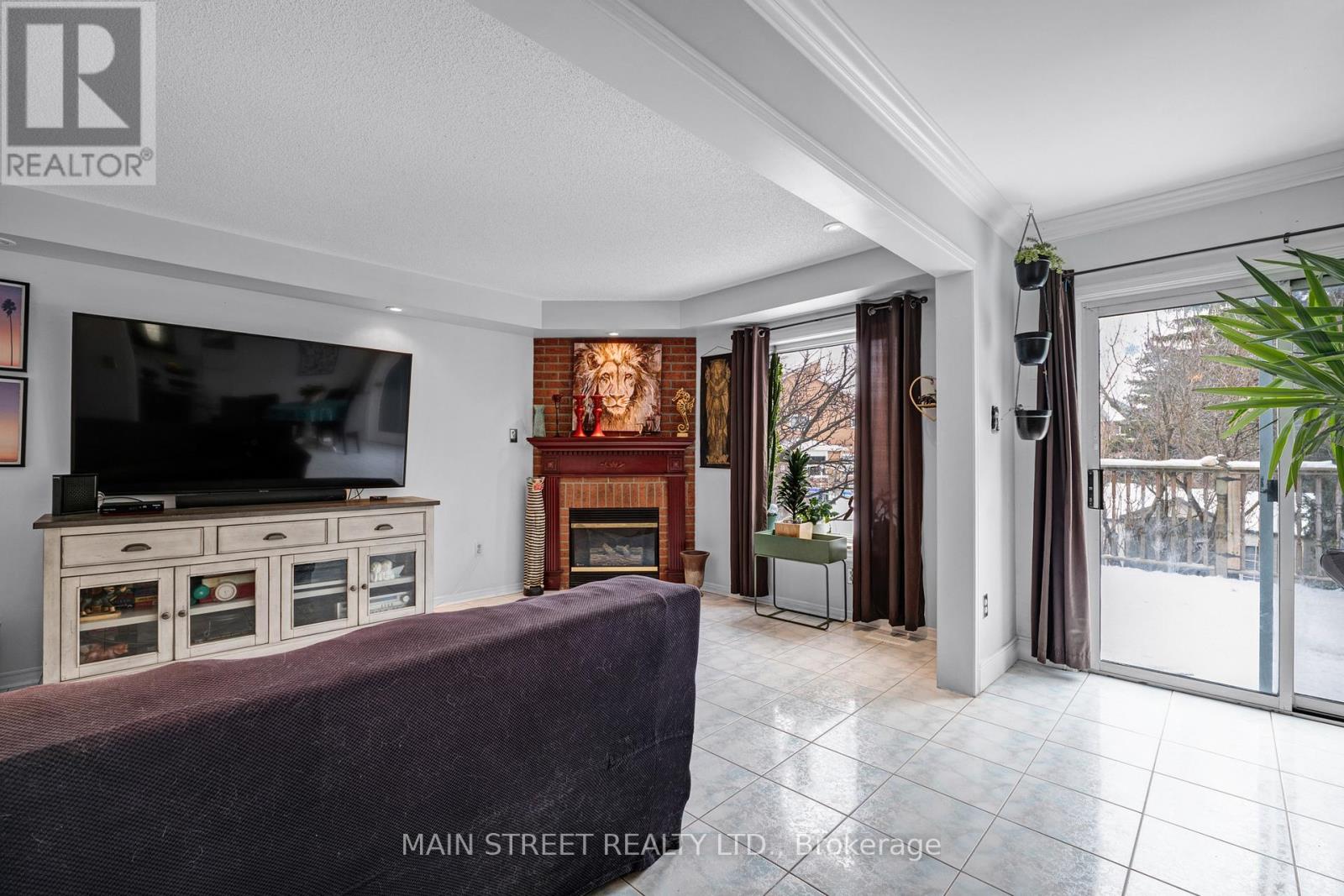 47 Kenborough Court, Markham, Ontario  L3S 3P3 - Photo 10 - N12942482