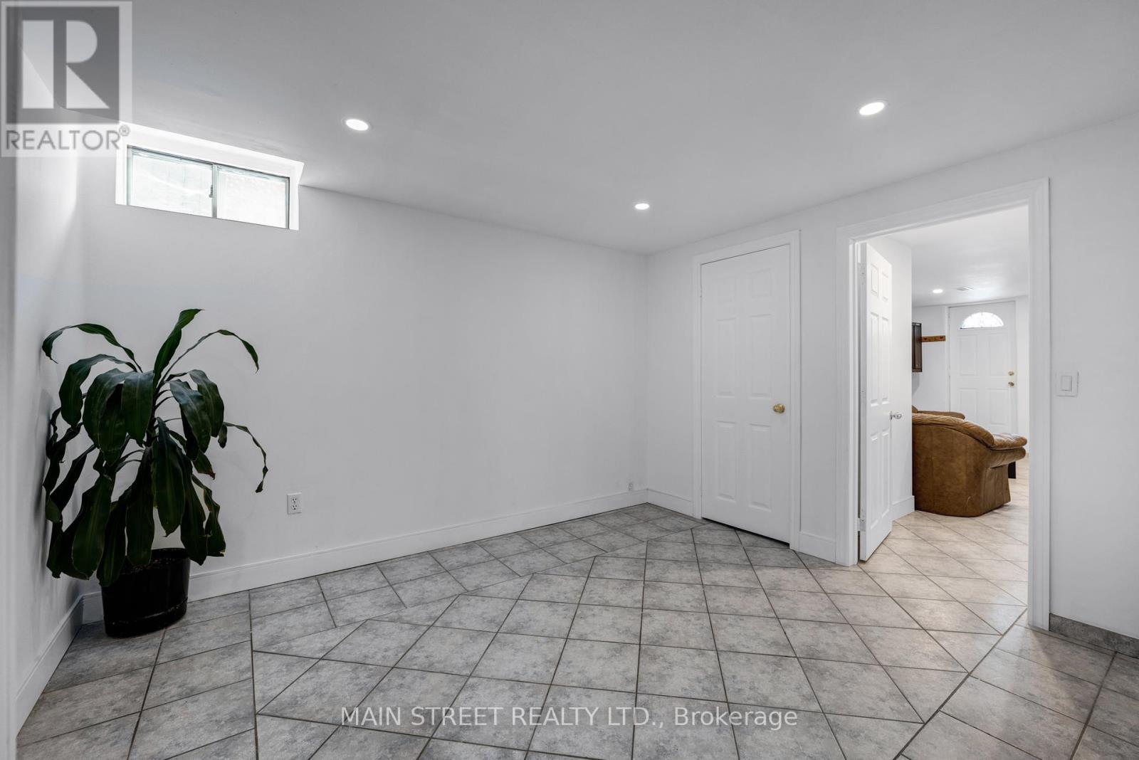 47 Kenborough Court, Markham, Ontario  L3S 3P3 - Photo 31 - N12942482