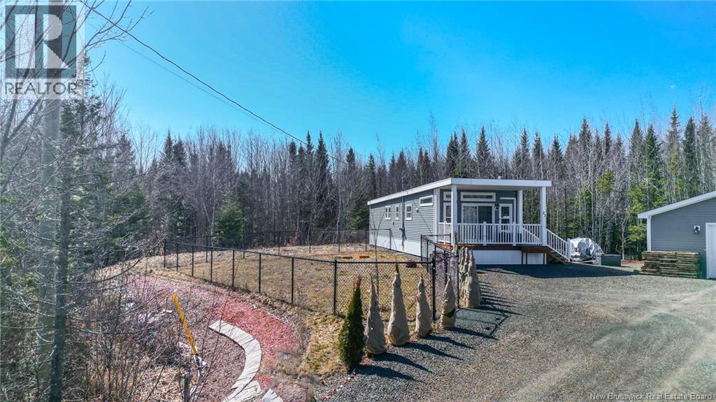 23 Roberta Street, Rusagonis, New Brunswick  E3B 0X2 - Photo 4 - NB136168