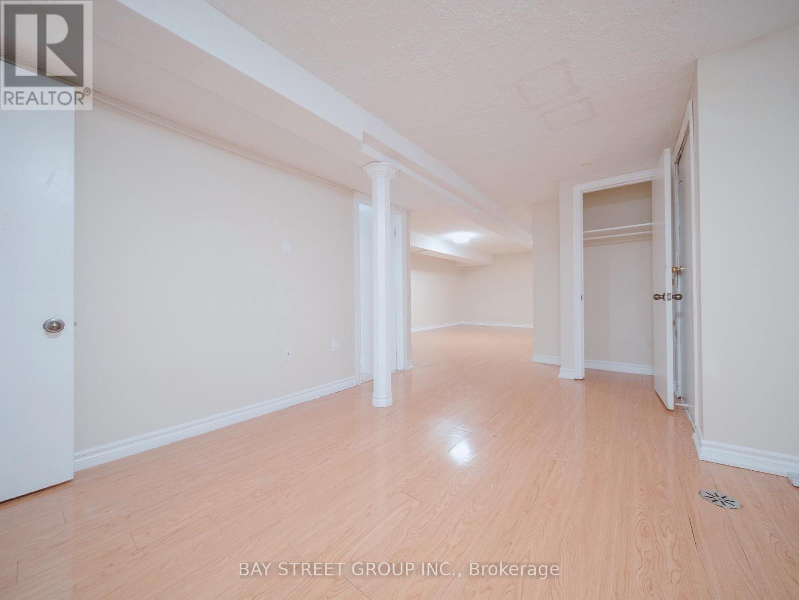 Lower - 56 Corby Crescent, Brampton, Ontario  L6Y 1H1 - Photo 10 - W12942412