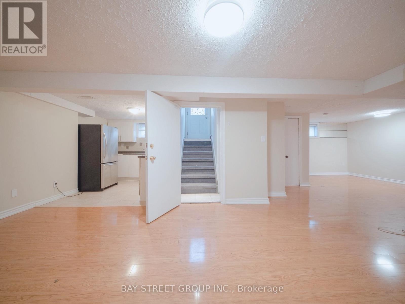 Lower - 56 Corby Crescent, Brampton, Ontario  L6Y 1H1 - Photo 16 - W12942412