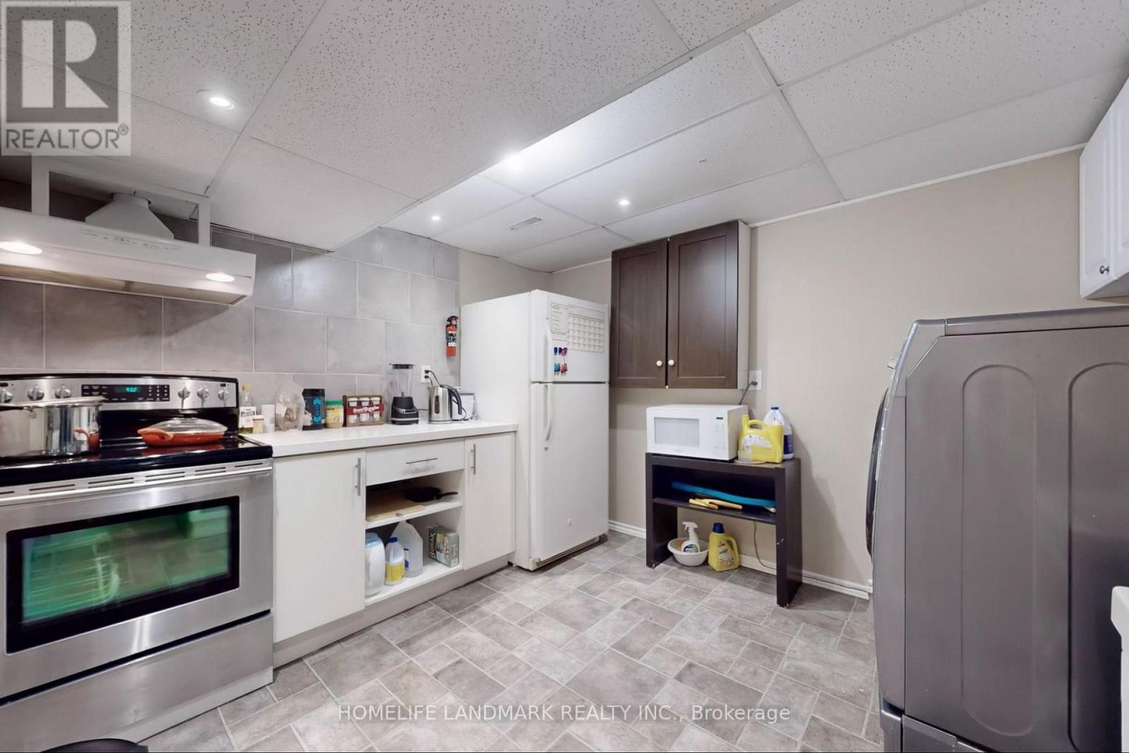 2603 Bromsgrove Road, Mississauga, Ontario  L5J 1M1 - Photo 21 - W12942428