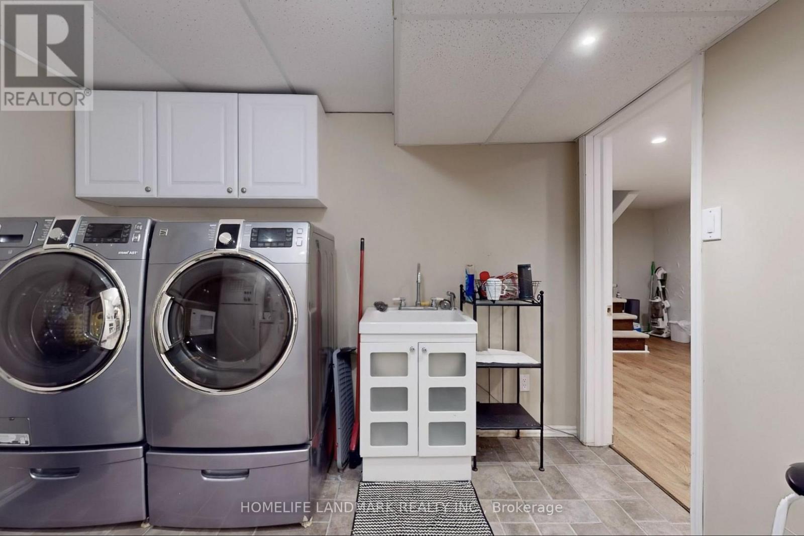 2603 Bromsgrove Road, Mississauga, Ontario  L5J 1M1 - Photo 22 - W12942428