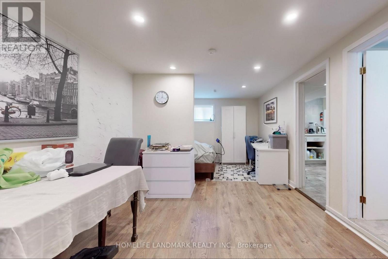 2603 Bromsgrove Road, Mississauga, Ontario  L5J 1M1 - Photo 25 - W12942428