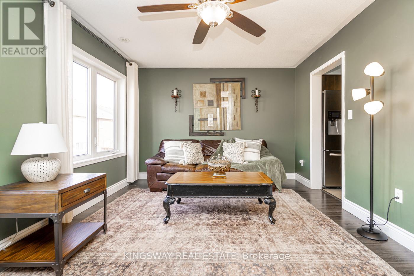 891 Stonebridge Avenue, Mississauga, Ontario  L5V 2L3 - Photo 17 - W12942454