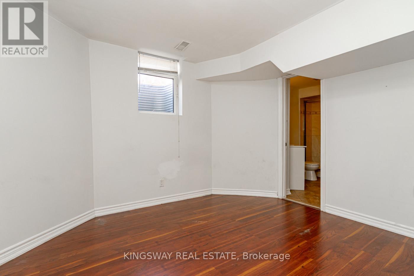 891 Stonebridge Avenue, Mississauga, Ontario  L5V 2L3 - Photo 30 - W12942454