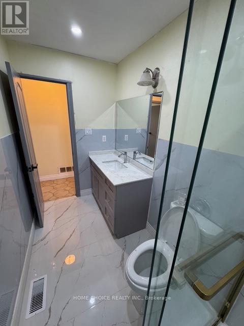 12 Sultan Pool Drive E, Toronto, Ontario  M9V 4H2 - Photo 18 - W12942478