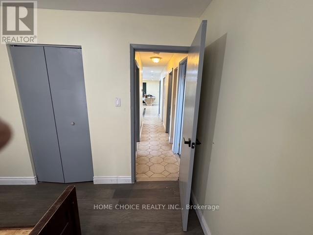 12 Sultan Pool Drive E, Toronto, Ontario  M9V 4H2 - Photo 21 - W12942478
