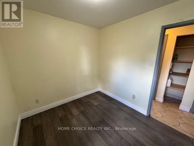 12 Sultan Pool Drive E, Toronto, Ontario  M9V 4H2 - Photo 24 - W12942478