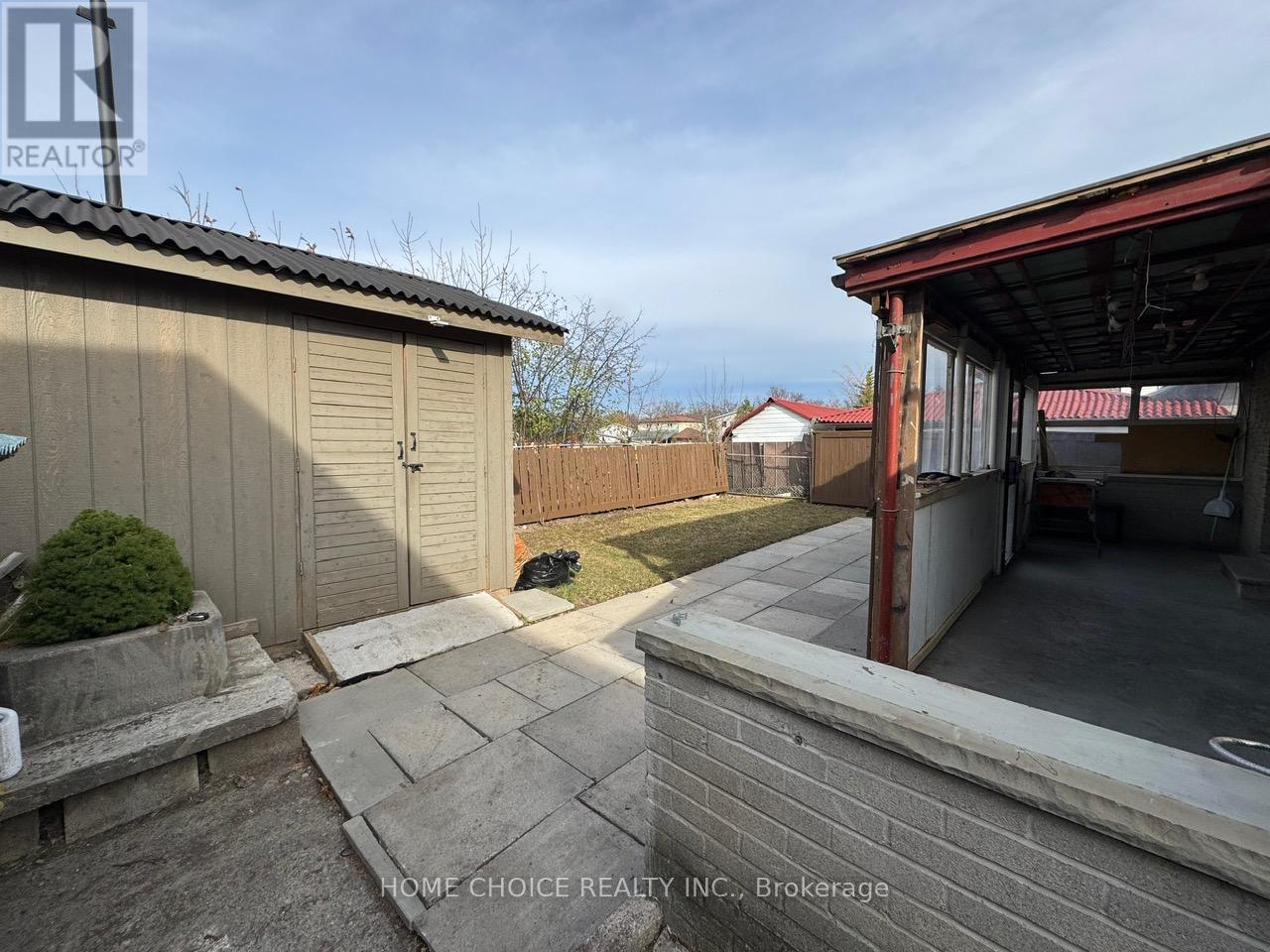 12 Sultan Pool Drive E, Toronto, Ontario  M9V 4H2 - Photo 32 - W12942478