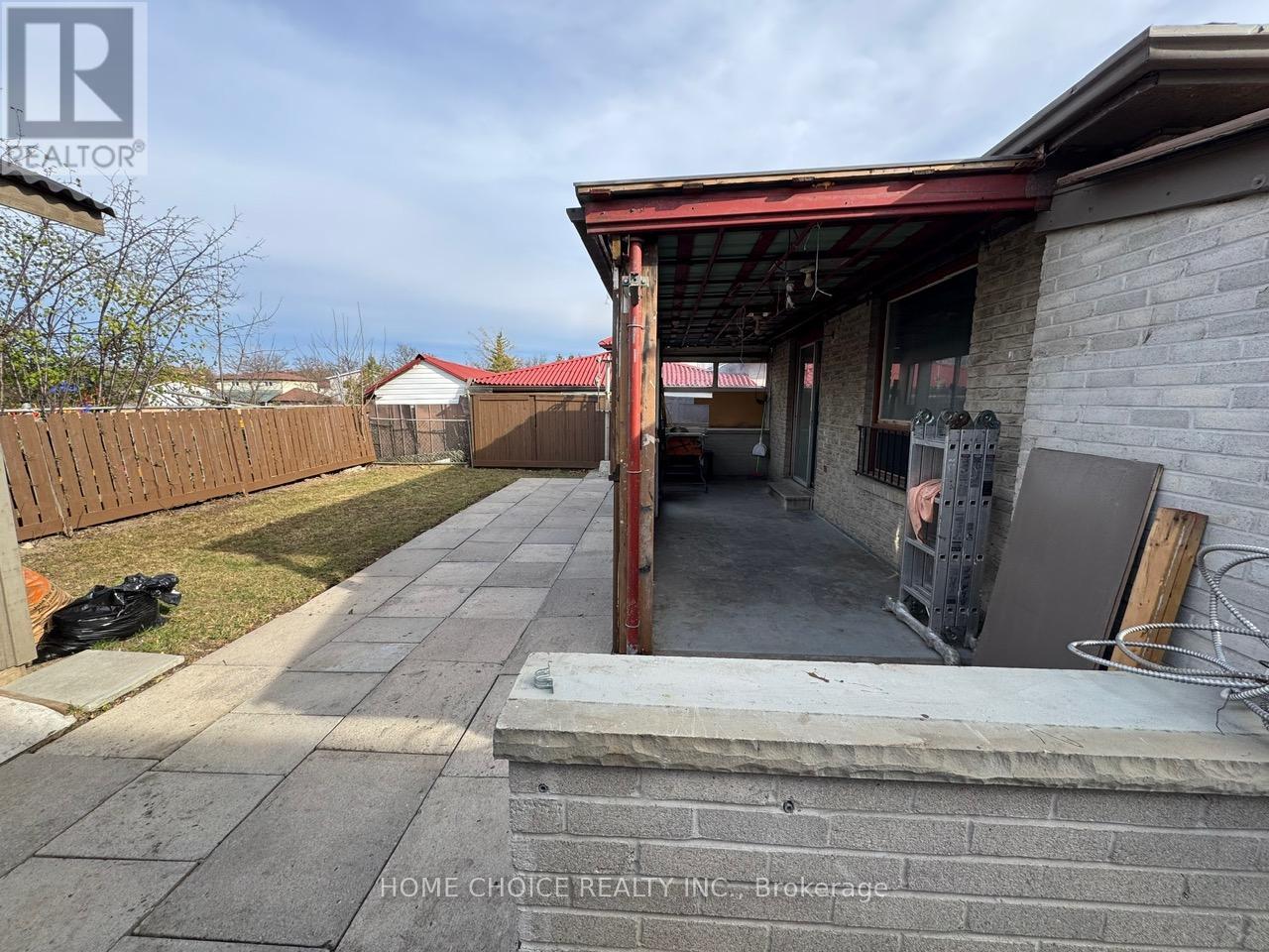 12 Sultan Pool Drive E, Toronto, Ontario  M9V 4H2 - Photo 35 - W12942478