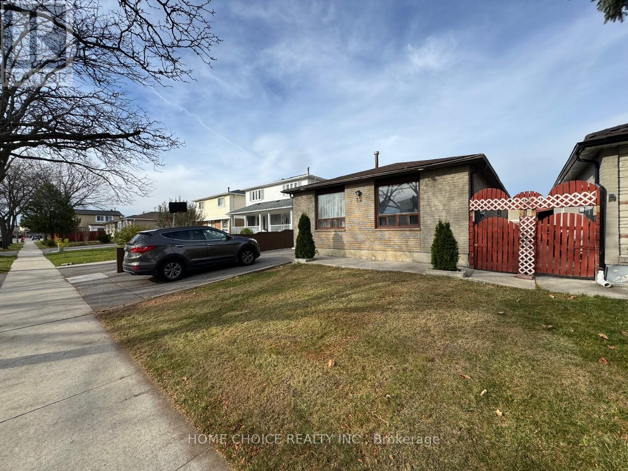 12 Sultan Pool Drive E, Toronto, Ontario  M9V 4H2 - Photo 40 - W12942478