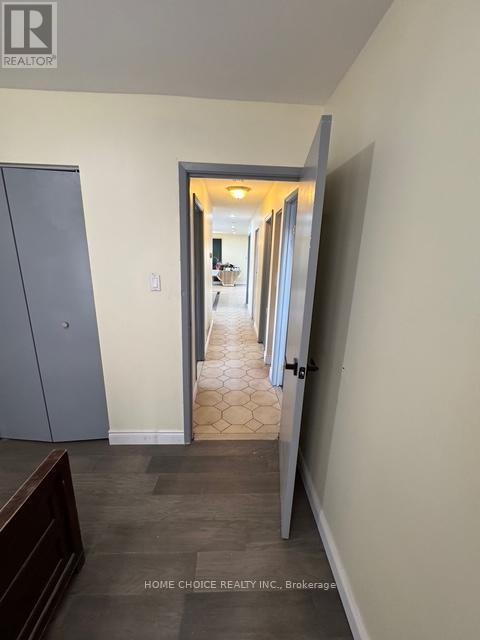 12 Sultan Pool Drive E, Toronto, Ontario  M9V 4H2 - Photo 43 - W12942478