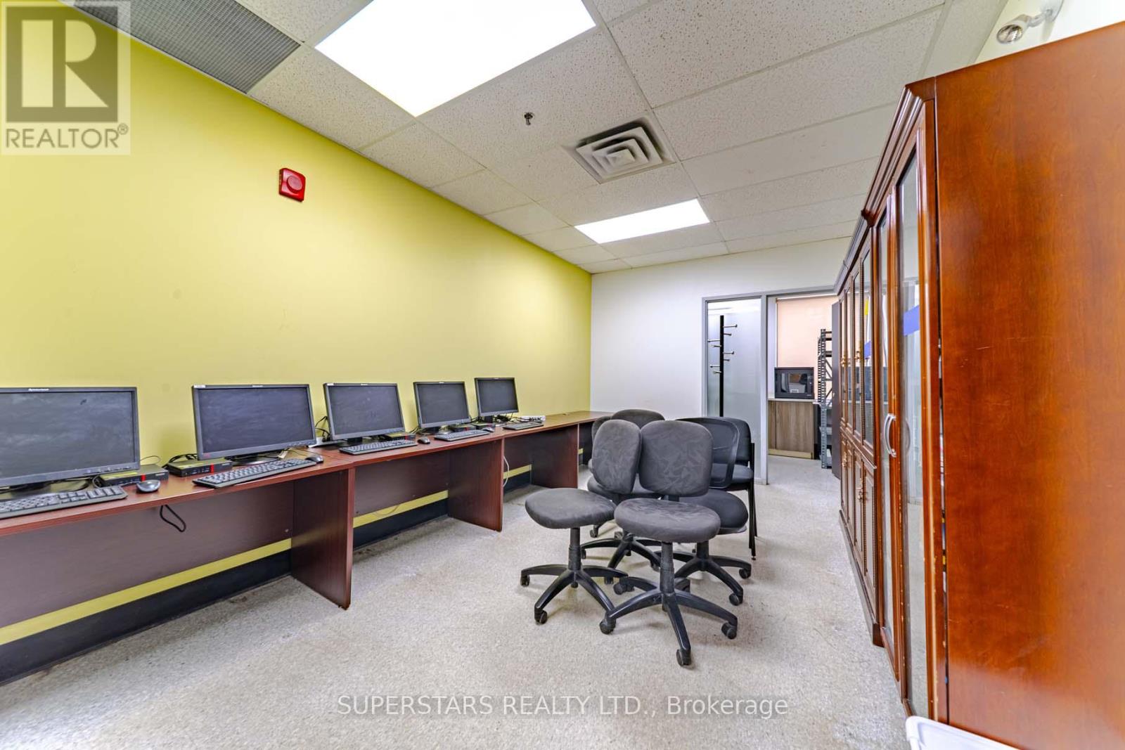 131 Brunel Road, Mississauga, Ontario  L4Z 1X3 - Photo 14 - W12942480