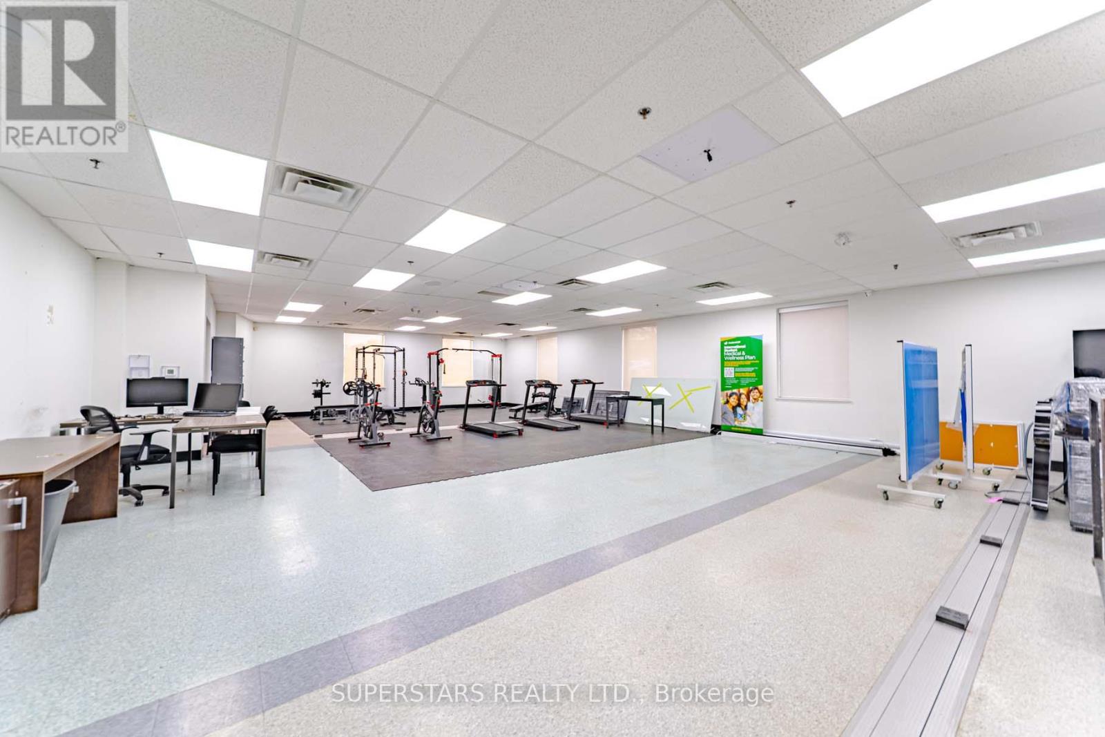 131 Brunel Road, Mississauga, Ontario  L4Z 1X3 - Photo 15 - W12942480