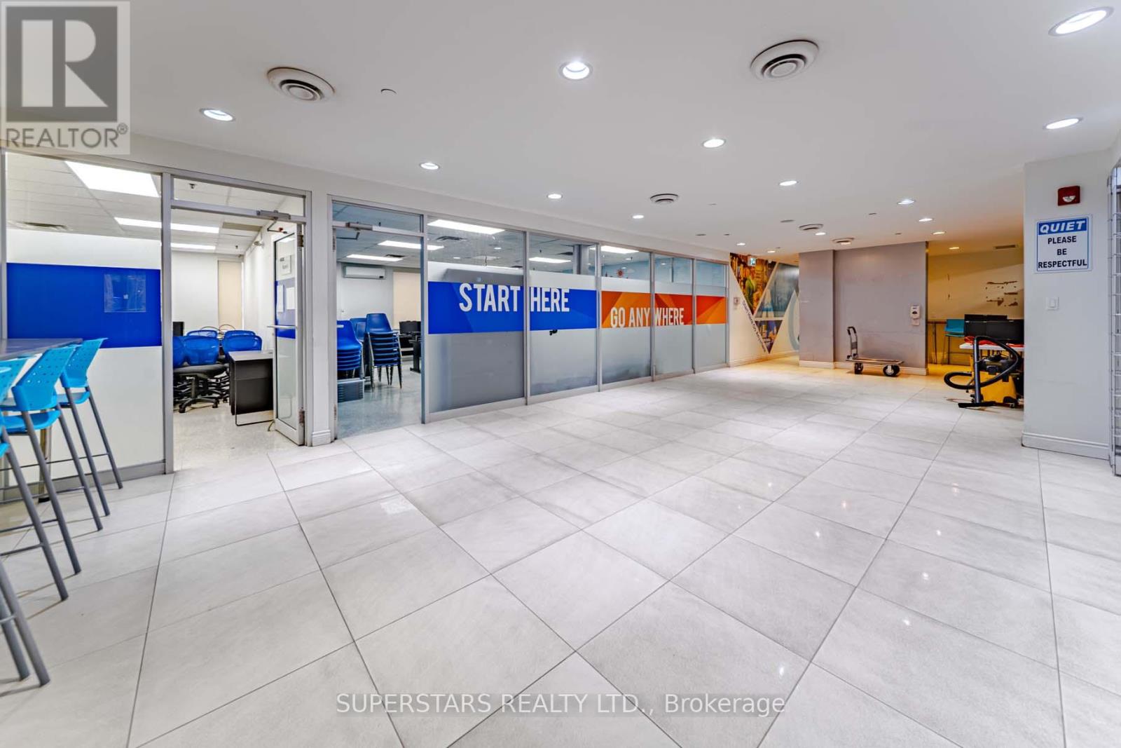 131 Brunel Road, Mississauga, Ontario  L4Z 1X3 - Photo 5 - W12942480