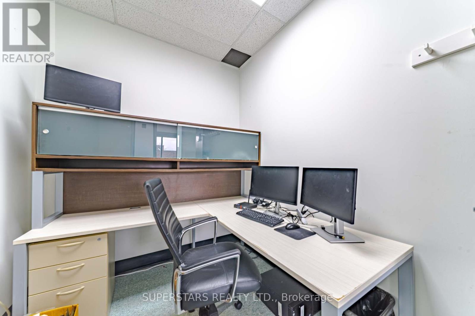 131 Brunel Road, Mississauga, Ontario  L4Z 1X3 - Photo 7 - W12942480