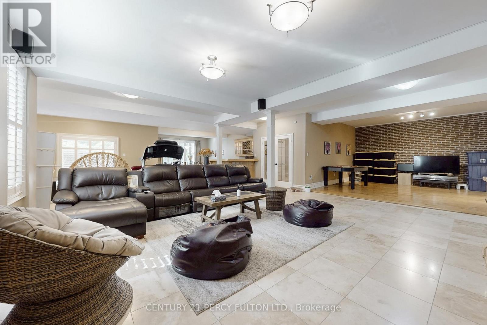 1832 Chesbro Court, Mississauga, Ontario  L5H 4H2 - Photo 32 - W12942488