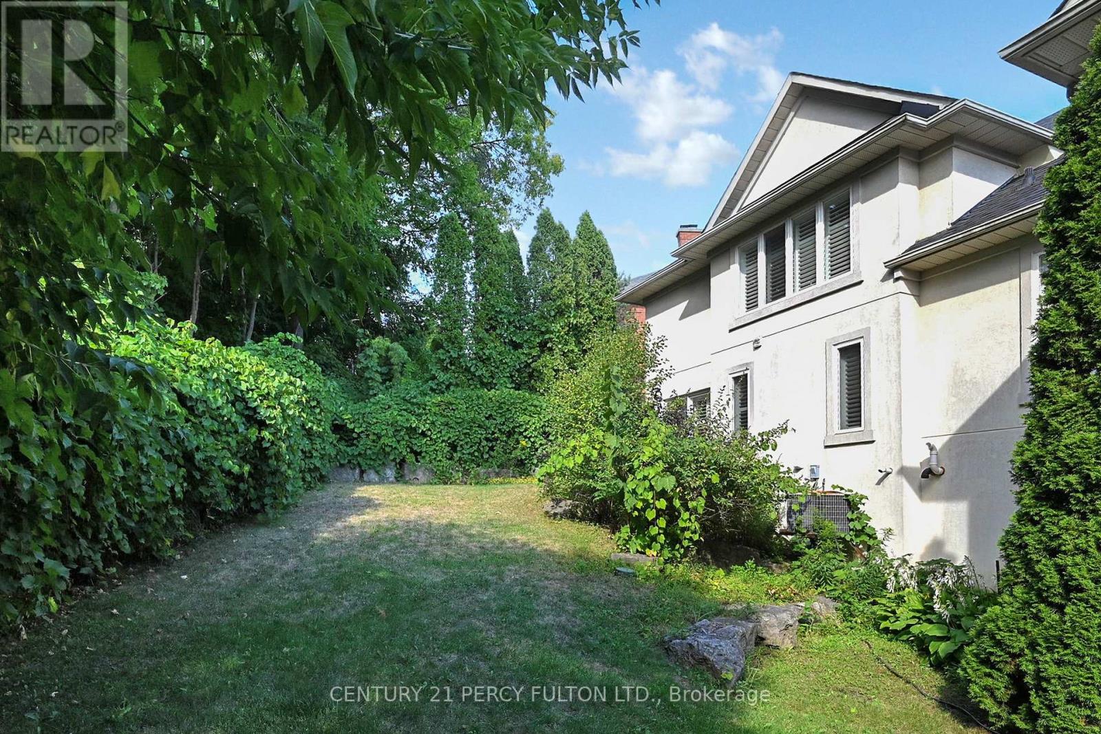 1832 Chesbro Court, Mississauga, Ontario  L5H 4H2 - Photo 40 - W12942488