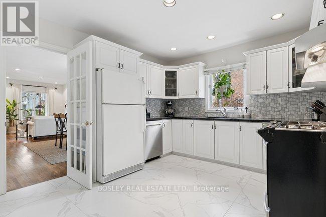 487 Runnymede Road, Toronto, Ontario  M6S 2Z4 - Photo 13 - W12942576