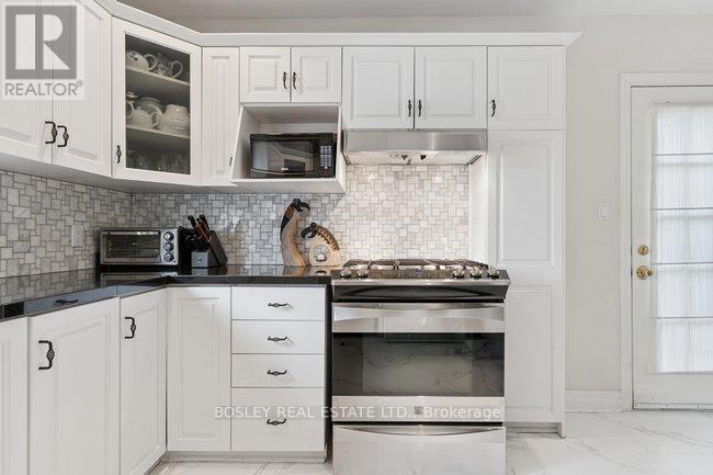 487 Runnymede Road, Toronto, Ontario  M6S 2Z4 - Photo 15 - W12942576