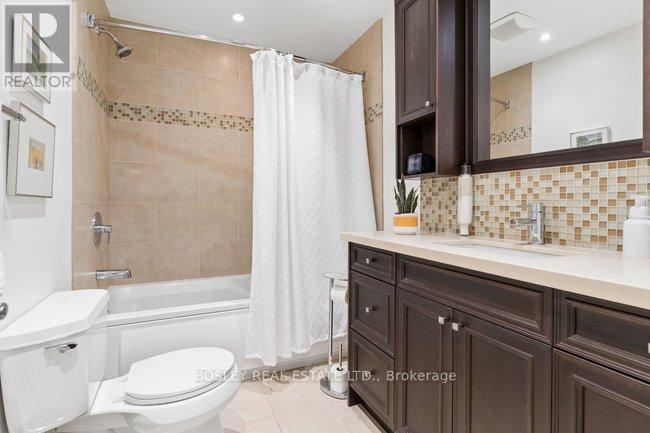 487 Runnymede Road, Toronto, Ontario  M6S 2Z4 - Photo 19 - W12942576