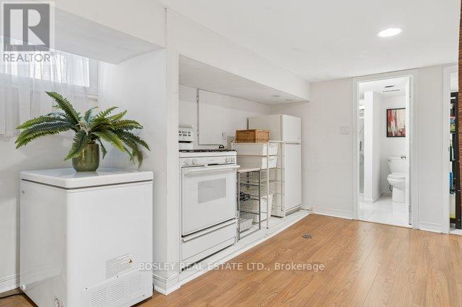 487 Runnymede Road, Toronto, Ontario  M6S 2Z4 - Photo 35 - W12942576