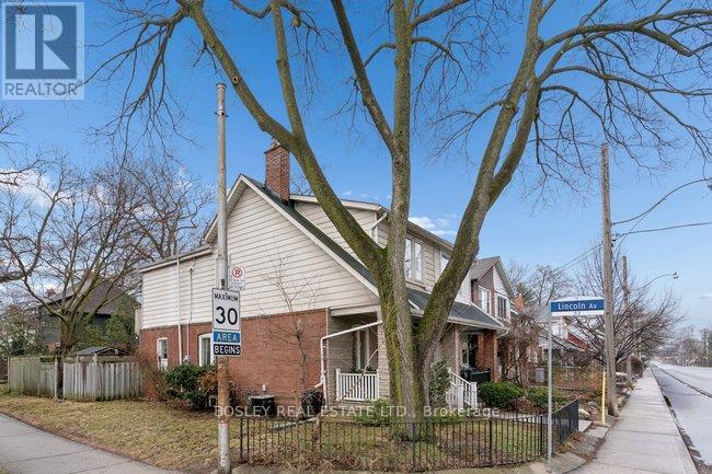 487 Runnymede Road, Toronto, Ontario  M6S 2Z4 - Photo 41 - W12942576