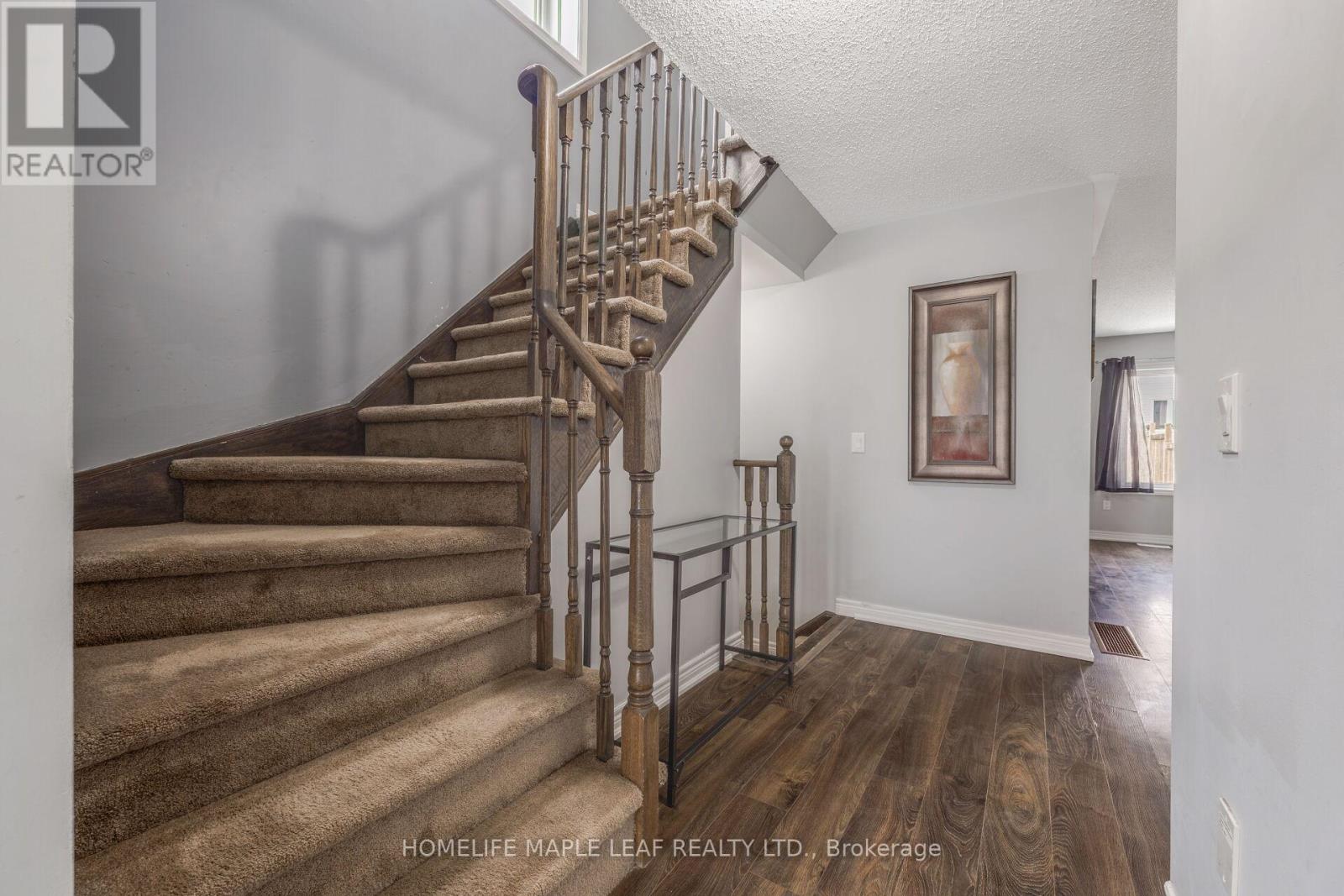 756 Cook Crescent, Shelburne, Ontario  L9V 3V2 - Photo 7 - X12942430