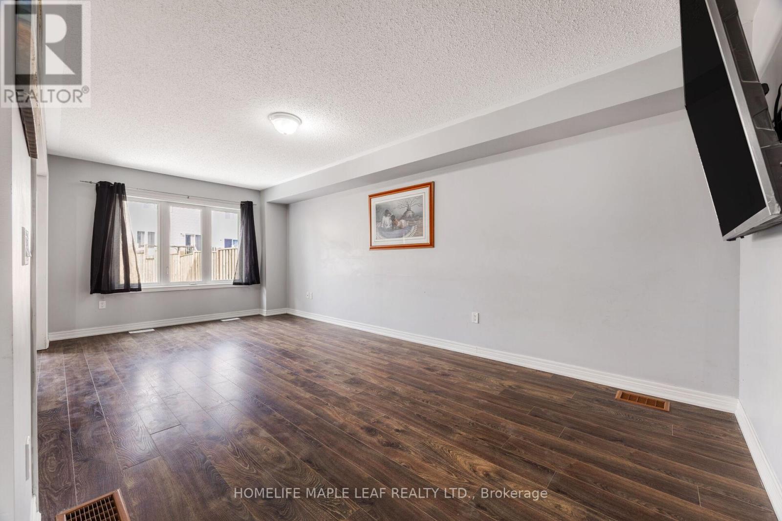 756 Cook Crescent, Shelburne, Ontario  L9V 3V2 - Photo 8 - X12942430