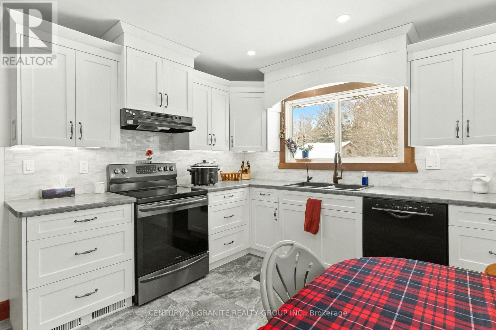 5166 Boulter Road, Carlow/mayo (Mayo Ward), Ontario  K0L 1G0 - Photo 11 - X12910888