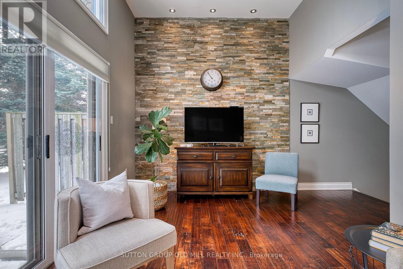 1 - 4 Bradbrook Road, Toronto, Ontario  M8Z 5V3 - Photo 8 - W12835698