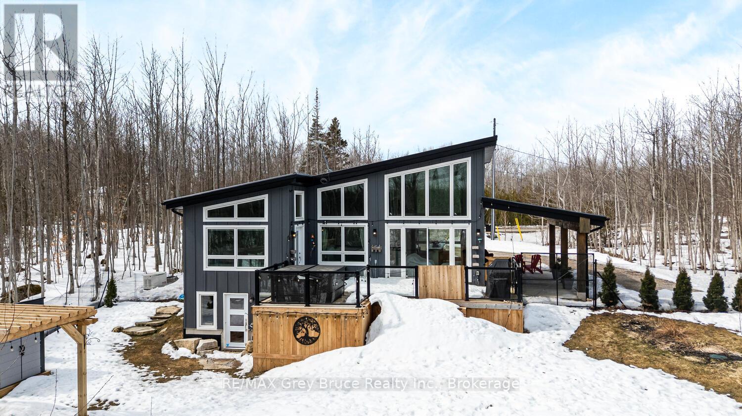 78 Maple Drive, Northern Bruce Peninsula, Ontario  N0H 1Z0 - Photo 32 - X12942618