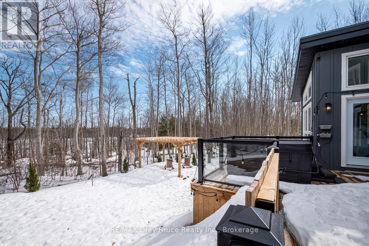 78 Maple Drive, Northern Bruce Peninsula, Ontario  N0H 1Z0 - Photo 34 - X12942618