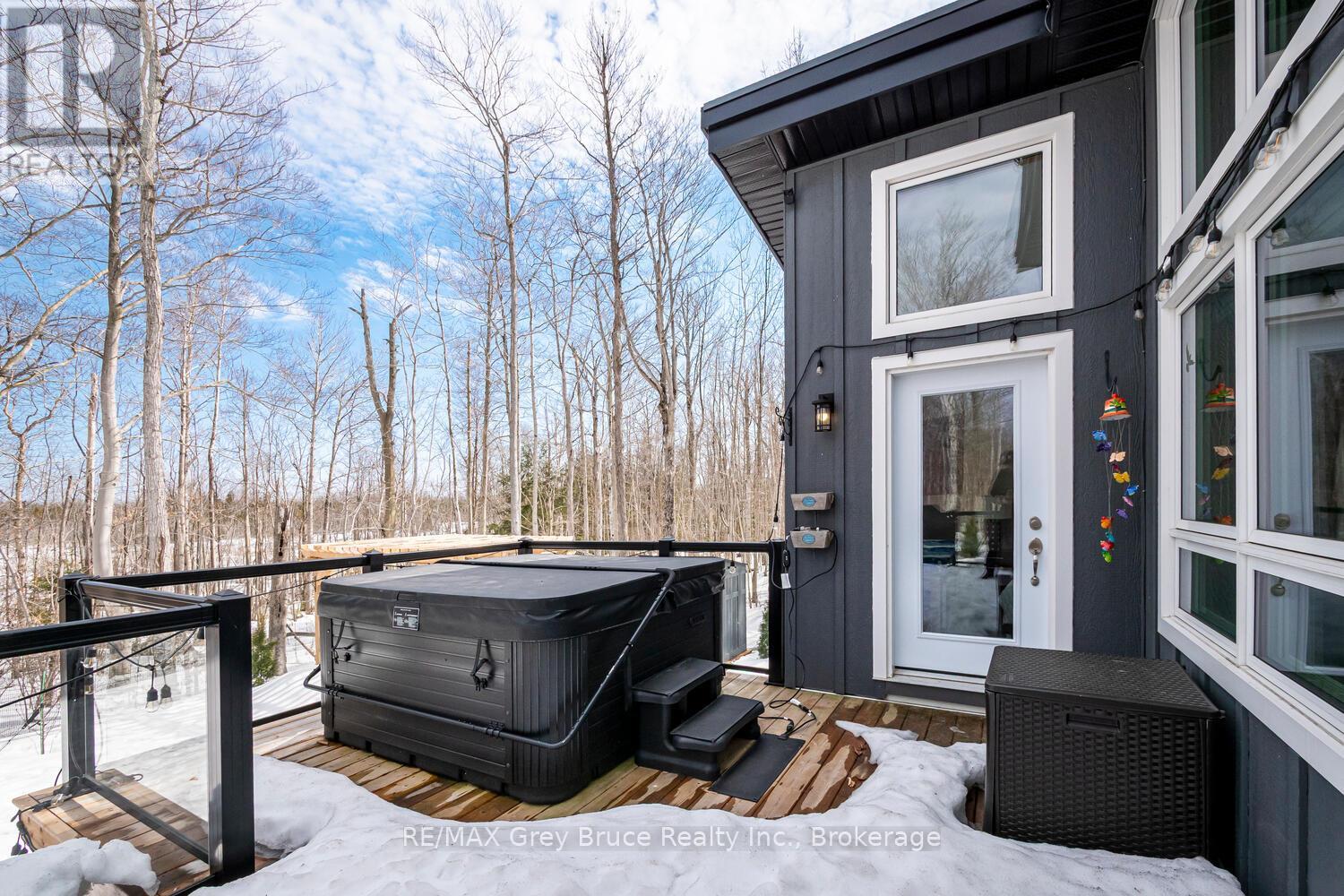 78 Maple Drive, Northern Bruce Peninsula, Ontario  N0H 1Z0 - Photo 36 - X12942618