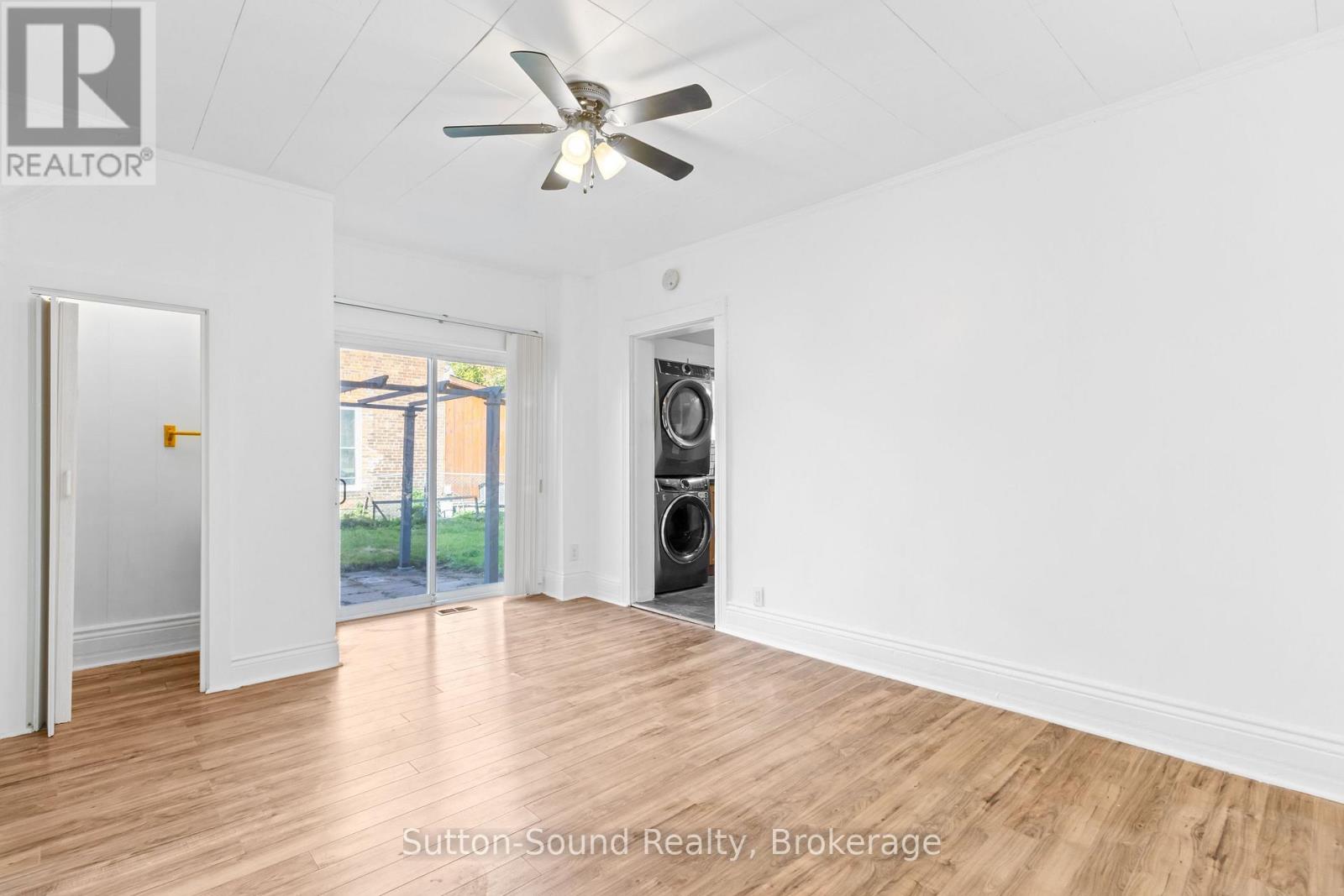 158 13th Street W, Owen Sound, Ontario  N4K 3W4 - Photo 12 - X12942640